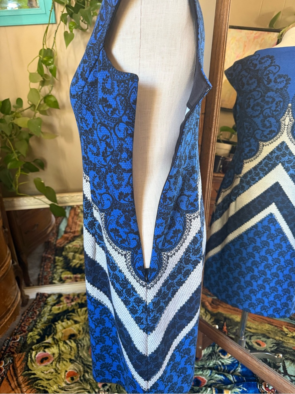 London Style Collection Geometric Lace Print Cap Sleeve Sheath Dress Size 12 - Picture 7 of 12